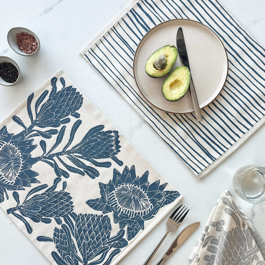 Placemats Reversible Blue Green | Set of 2 Protea Print