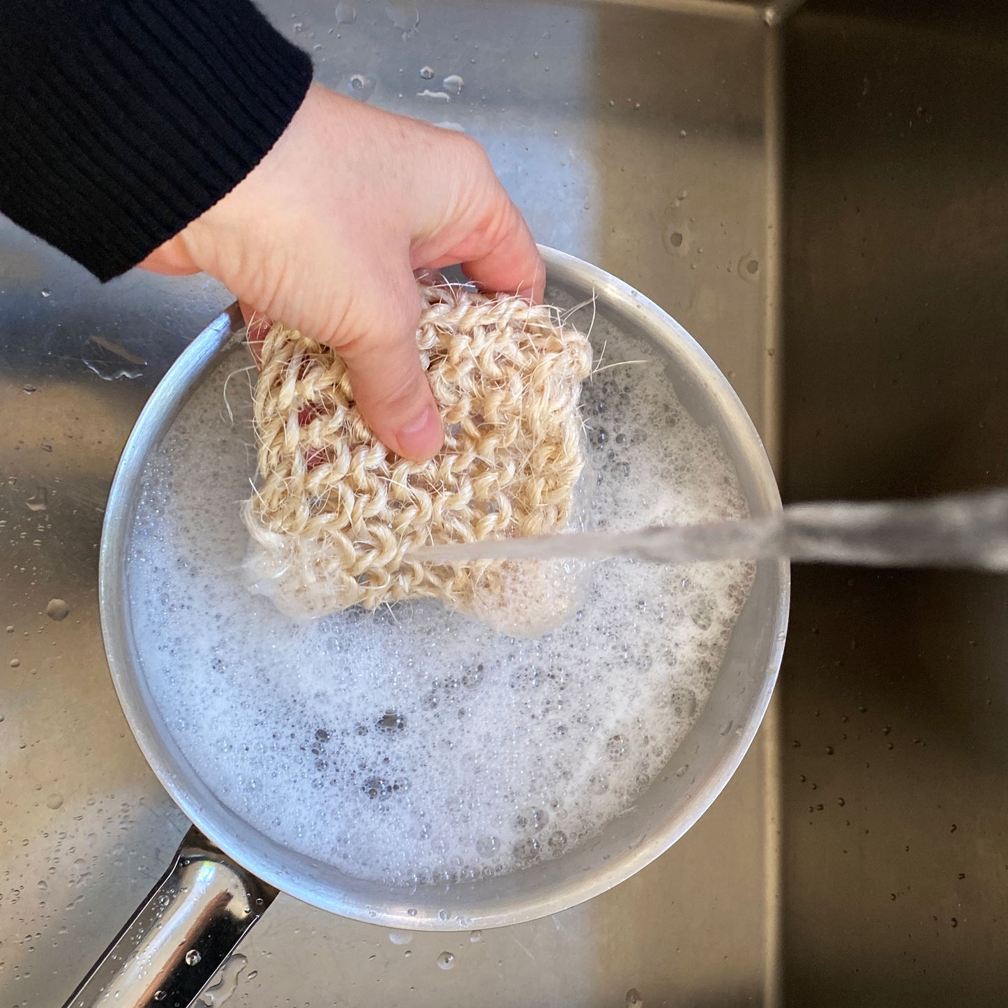 Kitchen Scourer | eco-friendly scrub for pots and pans