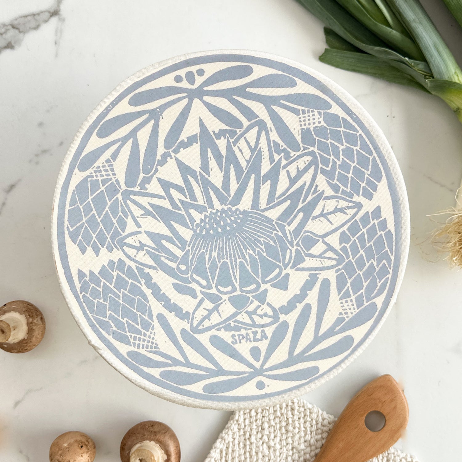 Dish and Bowl Cover Large | Protea Print
