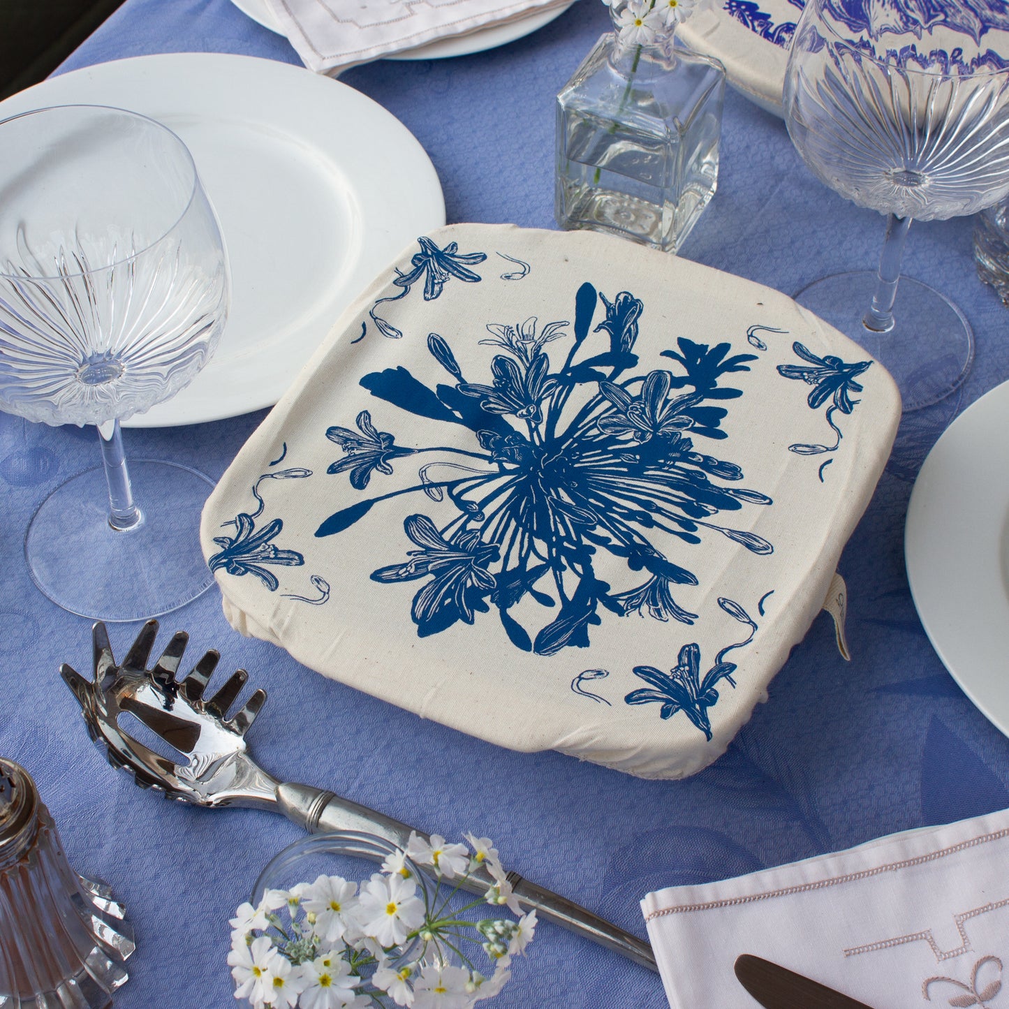 Halo Dish and Casserole Cover Square African Flowers | Gabriele Jacobs